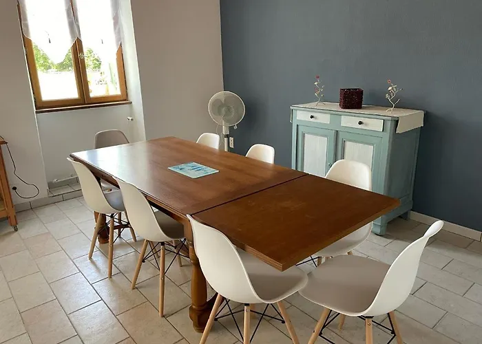 A La Campagne 6-8 Personnes بيت للعطل